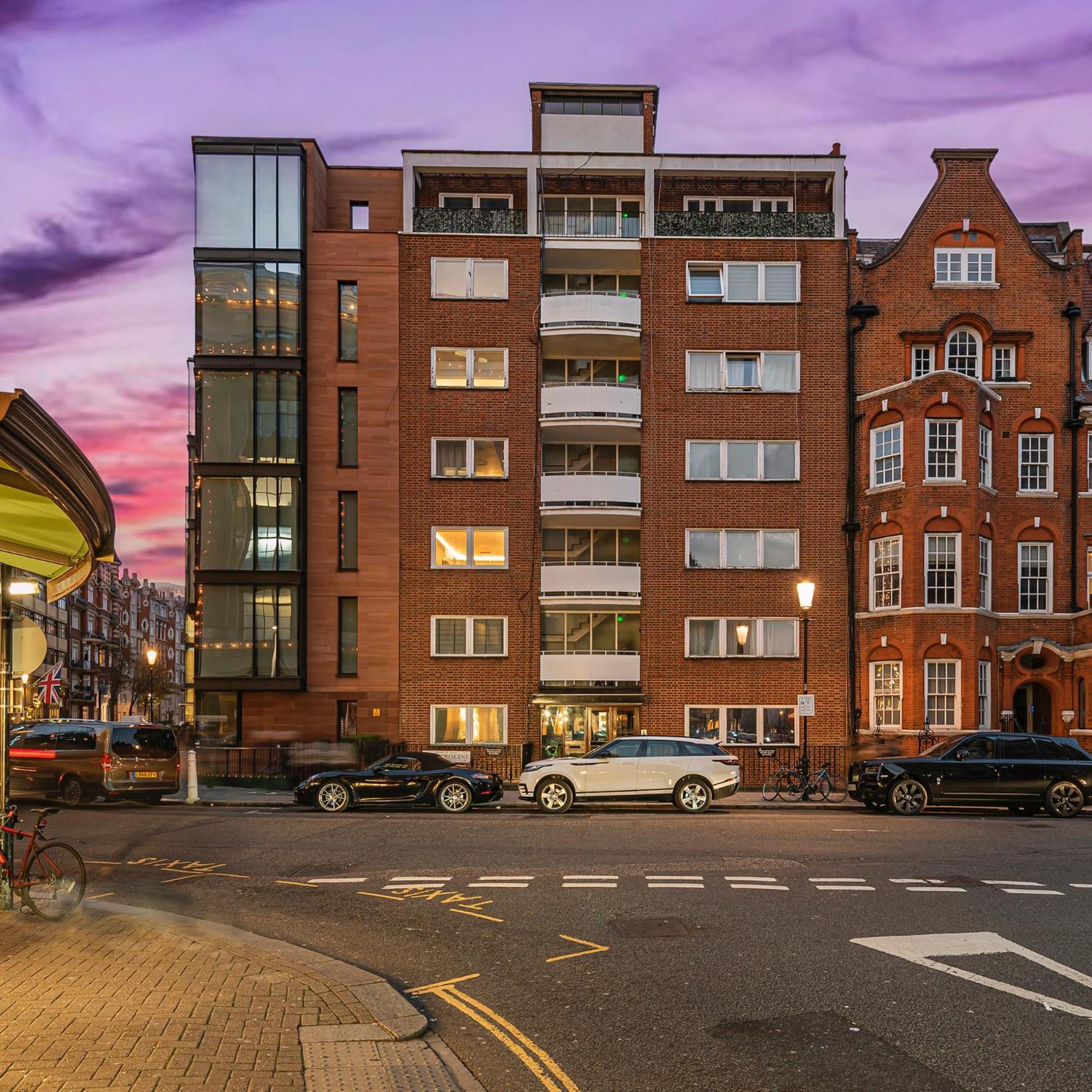 Elegant Ground Floor Apartment With Ac In Knightsbridge Steps Away From Harrods Londra Esterno foto